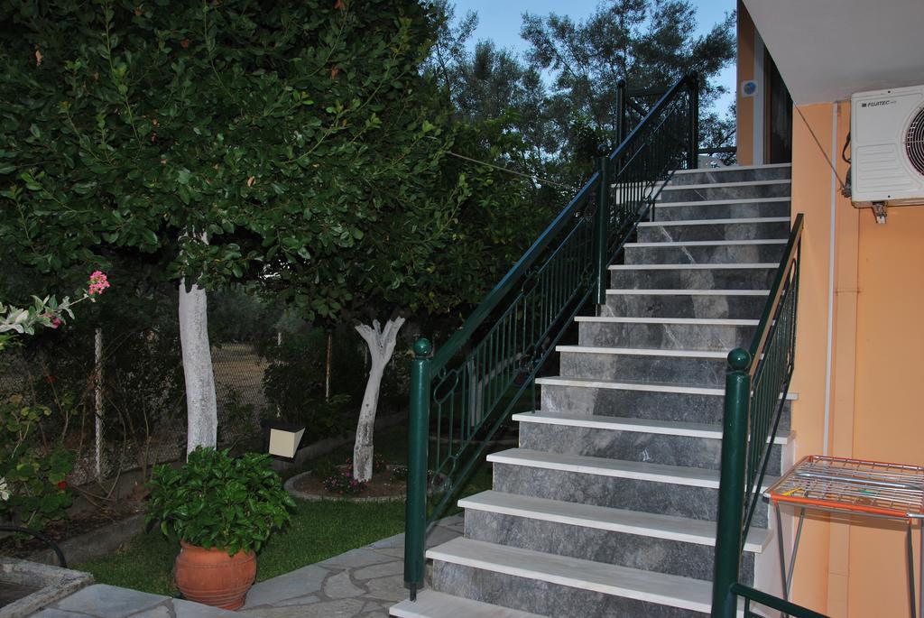 Niriton Pension Nydri  Exterior foto